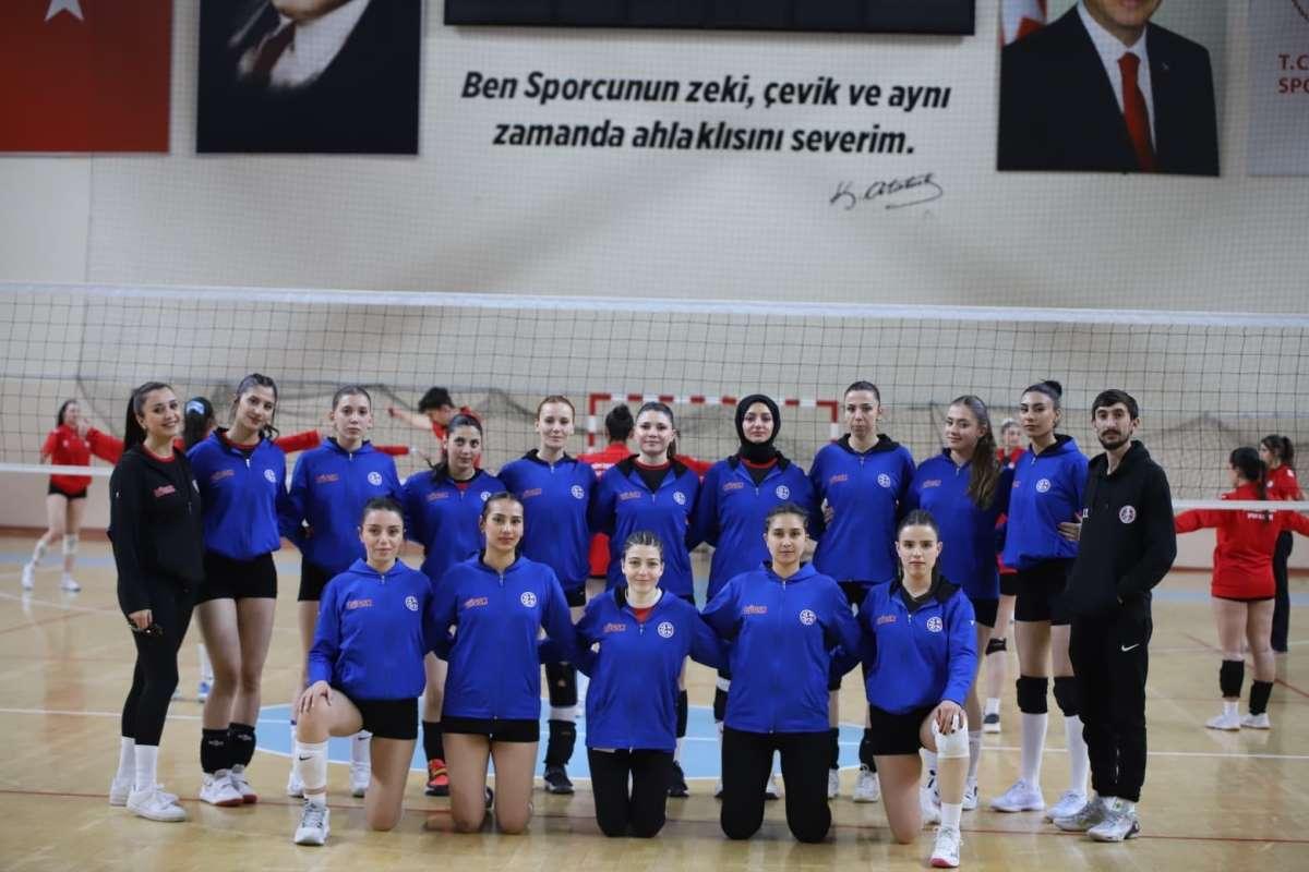 Erzurum Üniversiteli Gençler Spor Kulübü iki yıl üst üste şampiyon..